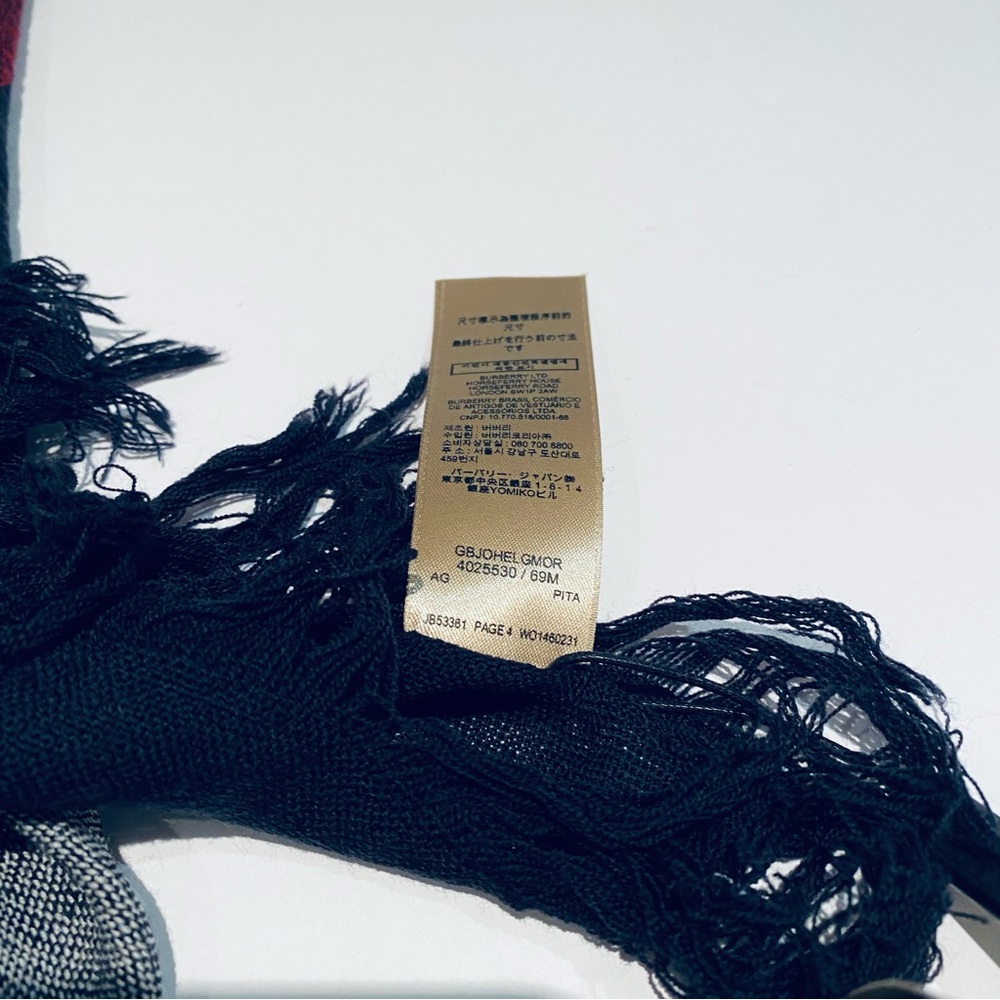 BURBERRY LONDON HOUSR CHECK WRAP / SCARF. - Picture 9 of 10